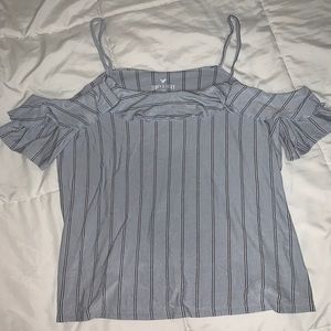 AEO OFF THE SHOULDER TOP!